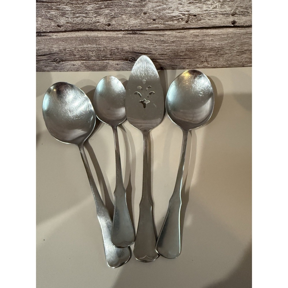 Oneida Stainless PATRICK HENRY Flatware - Silverware * Community 4 Pcs